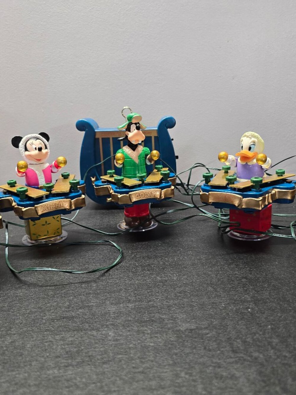 Vintage Disney 1997 Mr Christmas A Mickey Musical Holiday Mickey Unlimited